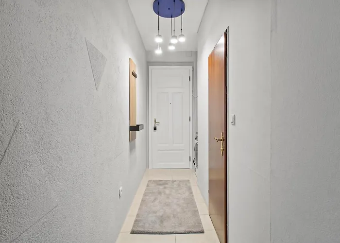Apartment Near Mainstation I Urban Link I Free Wifi