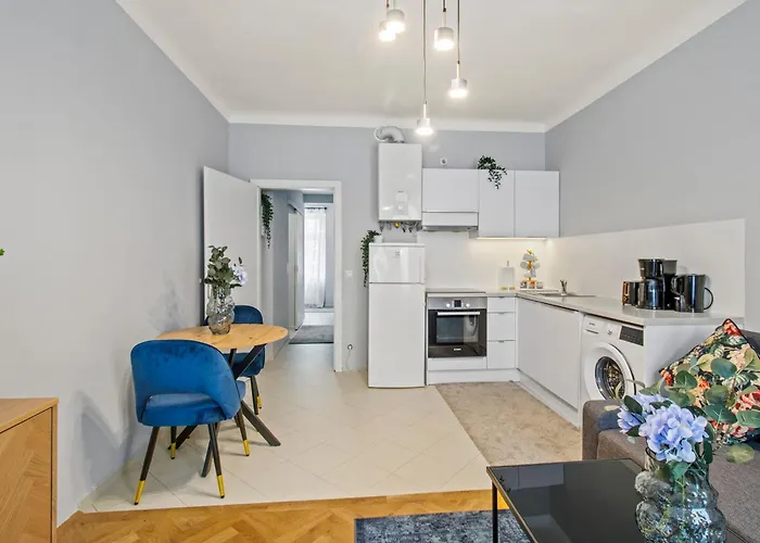 Near Mainstation I Urban Link I Free Wifi Apartment *