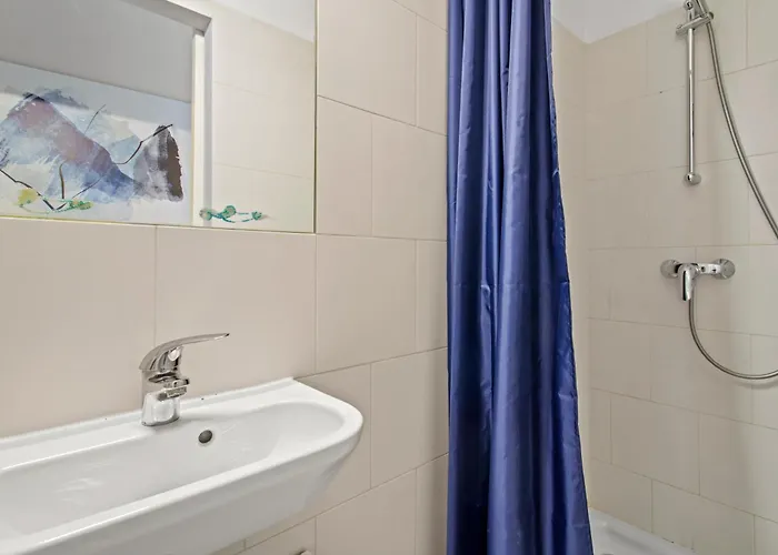 Near Mainstation I Urban Link I Free Wifi Apartment