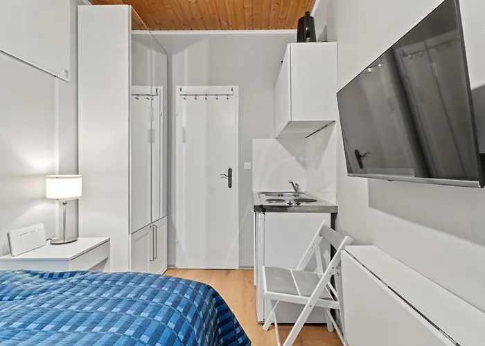 Near Mainstation I Urban Link I Free Wifi Apartment *